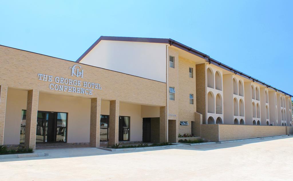 The George Hotel Манзини Экстерьер фото